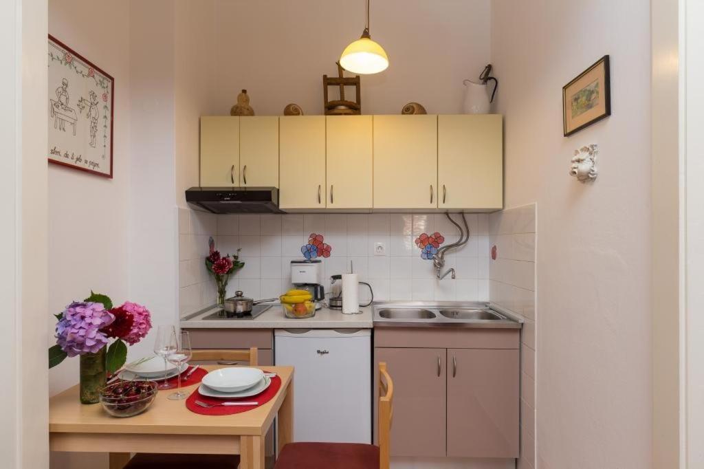 Sweetest Thing Apartment دوبروفينك المظهر الخارجي الصورة